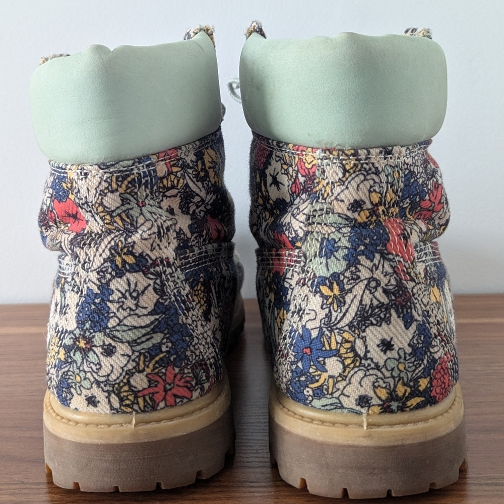 Timberland Limited Edition Women's Floral Boots Workboots Size 8.5 - Picture 7 of 12